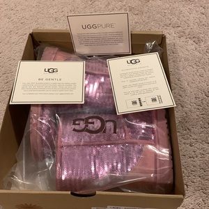UGG K Classic Short Sparkles pink boots size 4